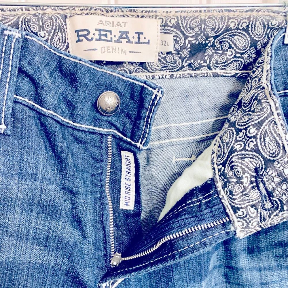 Ariat Real Mid Rise Stretch Icon Stackable Straight Leg Jeans - Picture 8 of 11